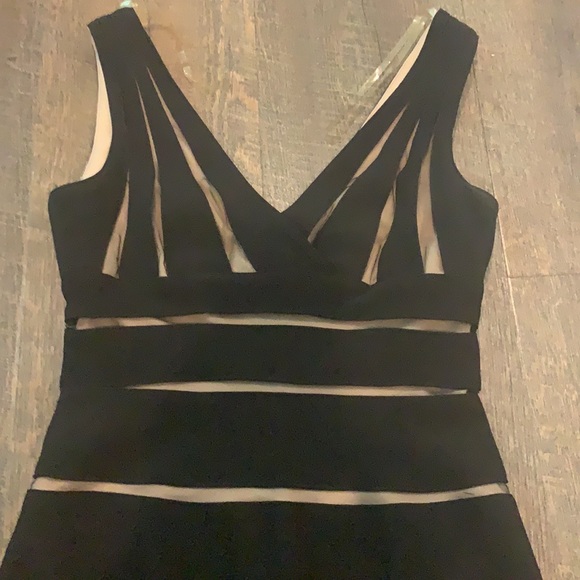 Cache Sheer Cut-out Bodycon Mini - Picture 2 of 5